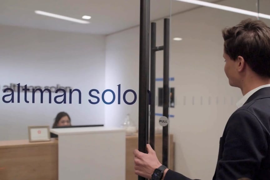 altman-solon-office-entry-brand-environment-1