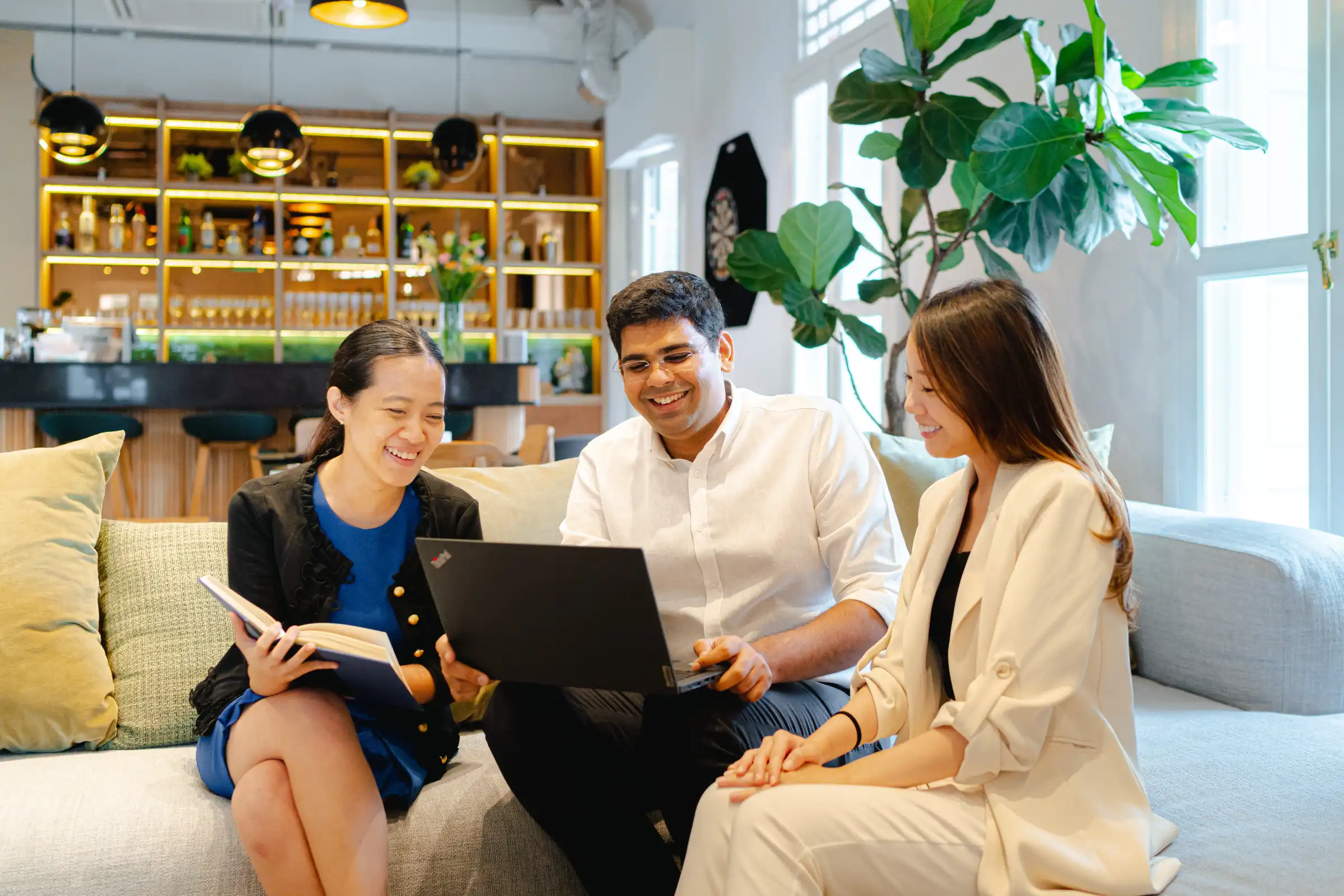 altman_solon_global_consulting_team_informal_meeting